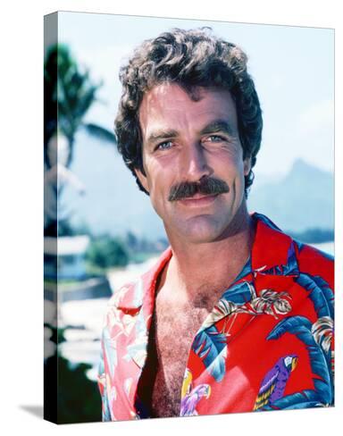 tom-selleck_a-G-5245117-13198925.jpg