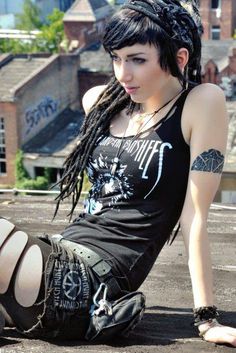 7f9e2ebc1def093d39951e144b372d45--crust-punk-punkrock.jpg